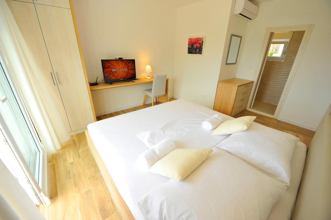 Guesthouse Lion Split Bagian luar foto