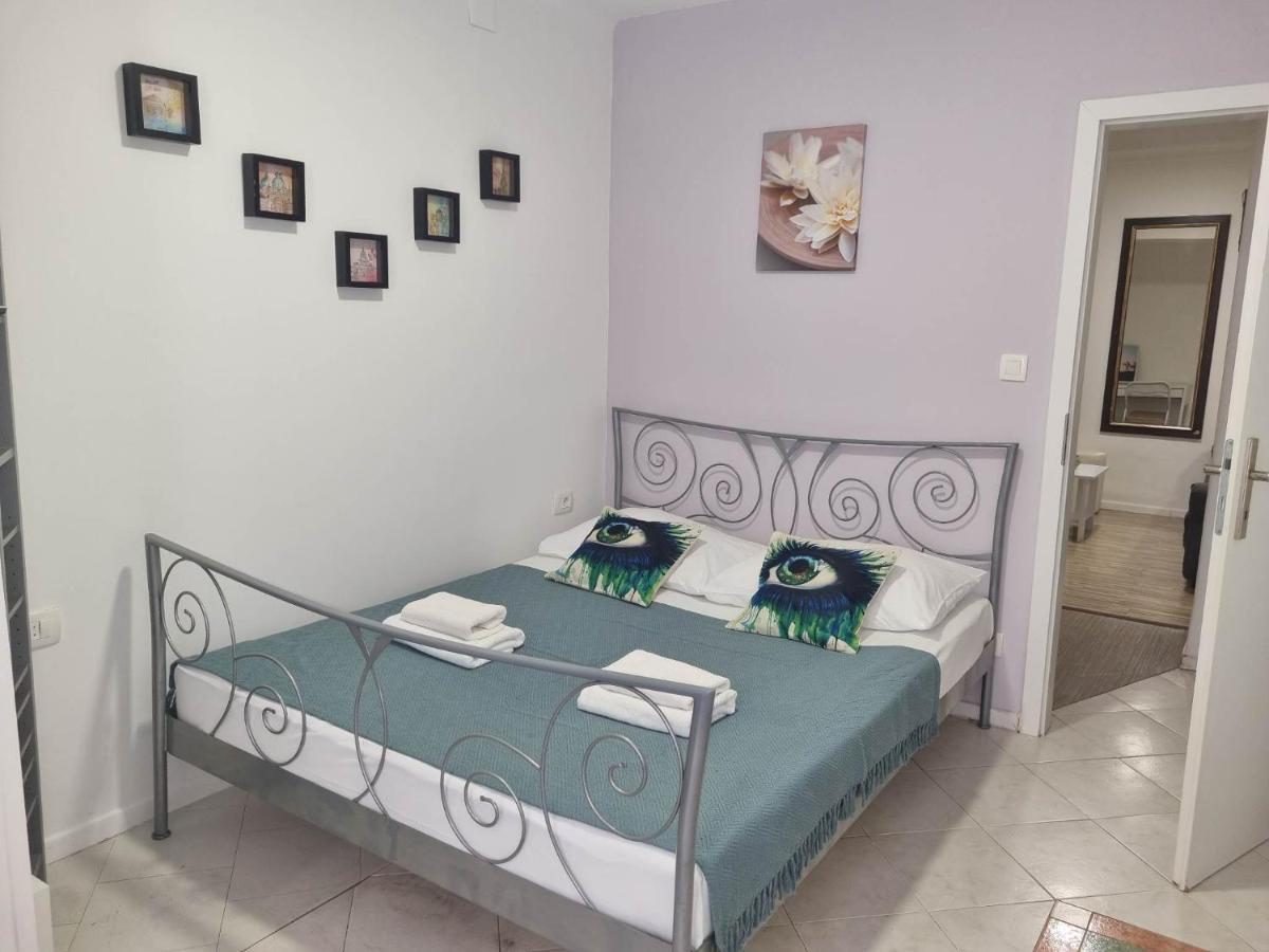 Guesthouse Lion Split Bagian luar foto