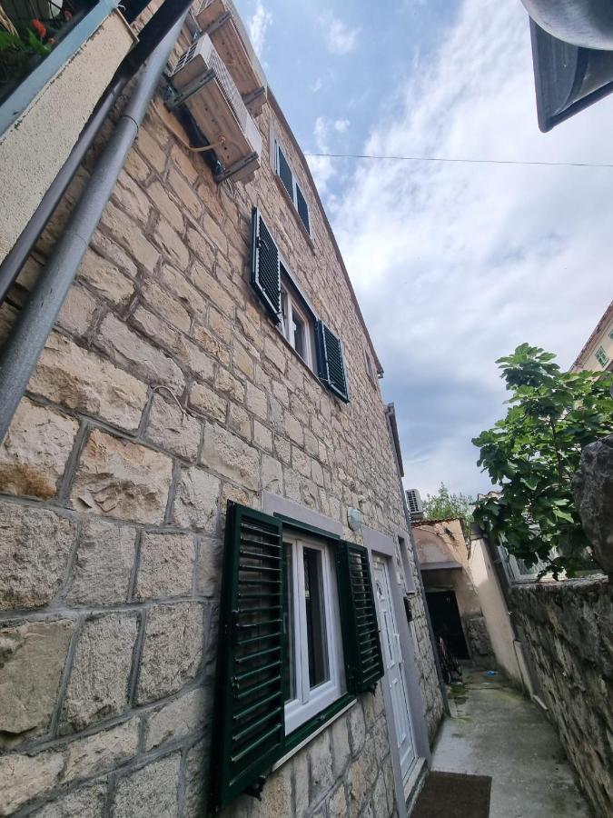 Guesthouse Lion Split Bagian luar foto