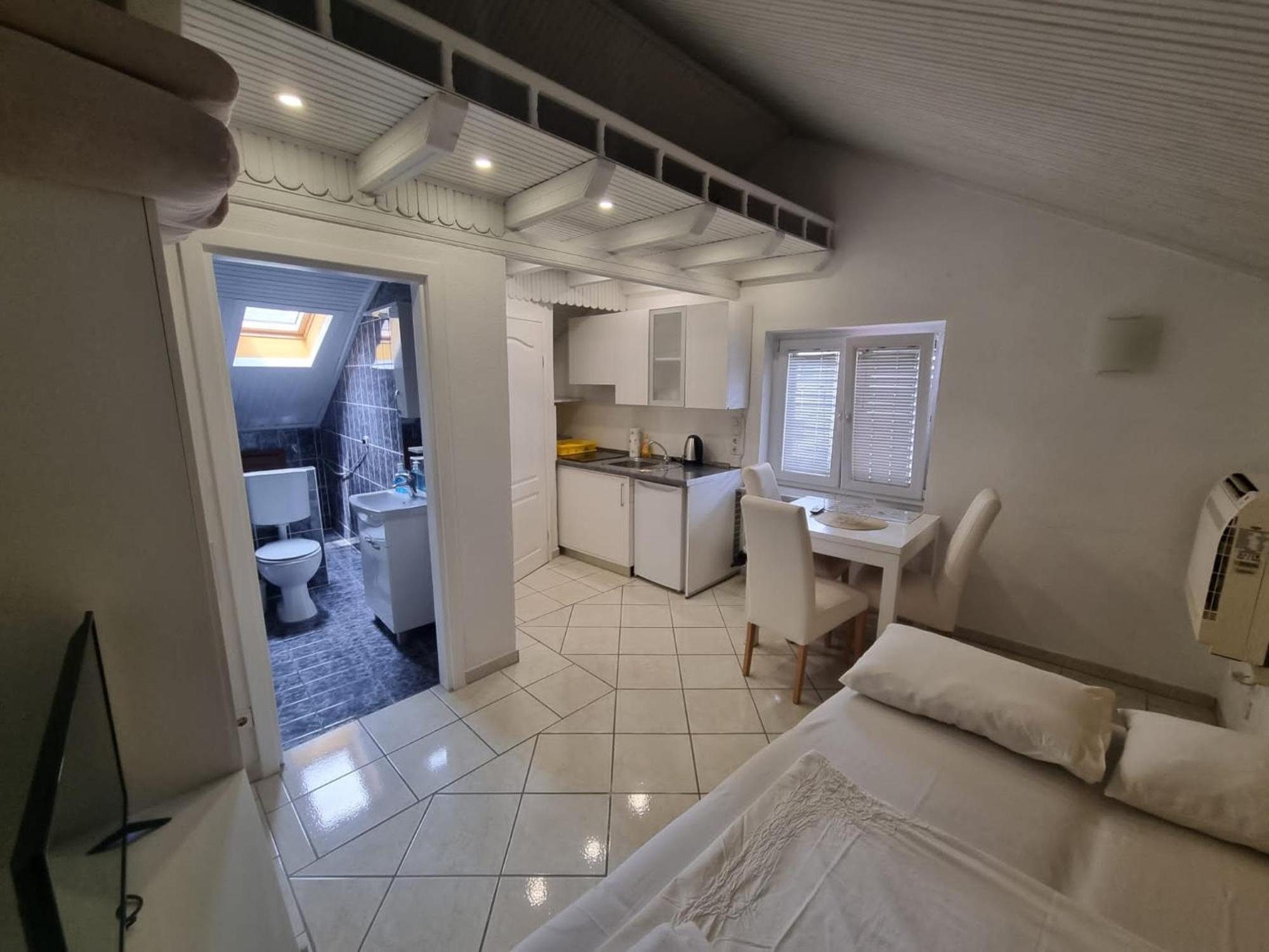 Guesthouse Lion Split Bagian luar foto